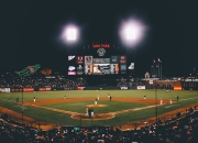 萨拉赫在MAD比赛中锐不可当，出色防守引发热议！赢得满堂喝彩