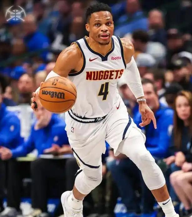 独行侠惊艳全场,连续三场30+助攻爆棚,热火逆转取胜! 独行侠惊艳全场,连续三场30+助攻爆棚,热火逆转取胜!